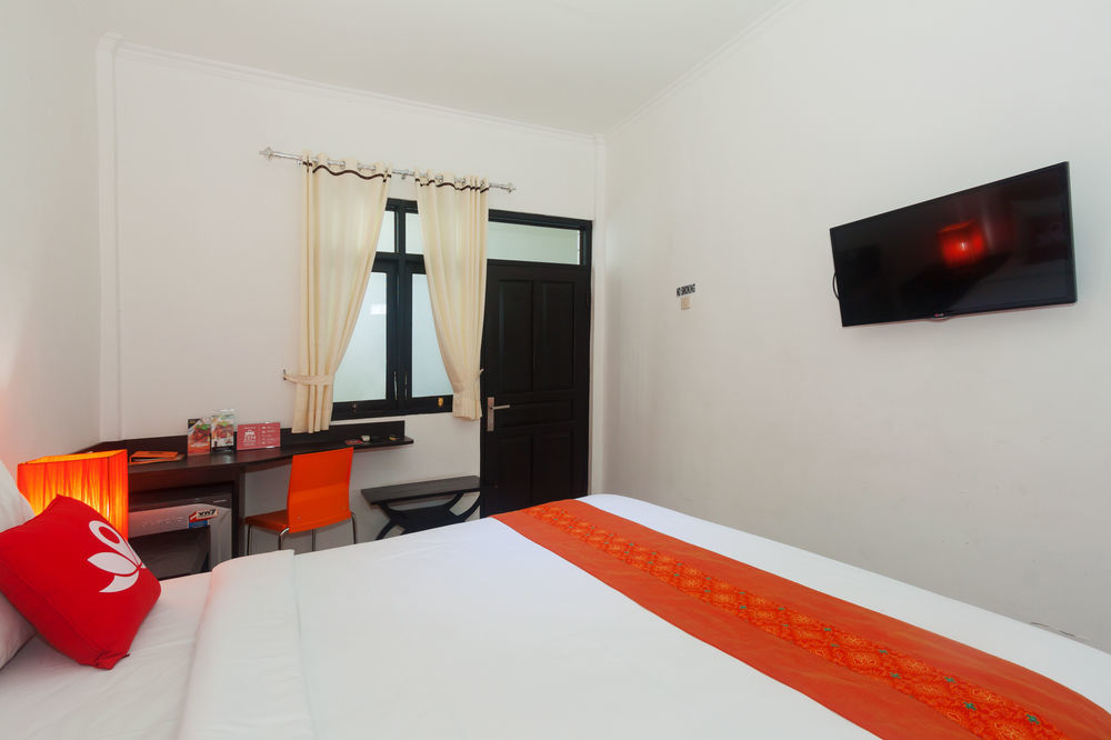 Zen Rooms Kuta Kubu Anyar 1 Exterior foto